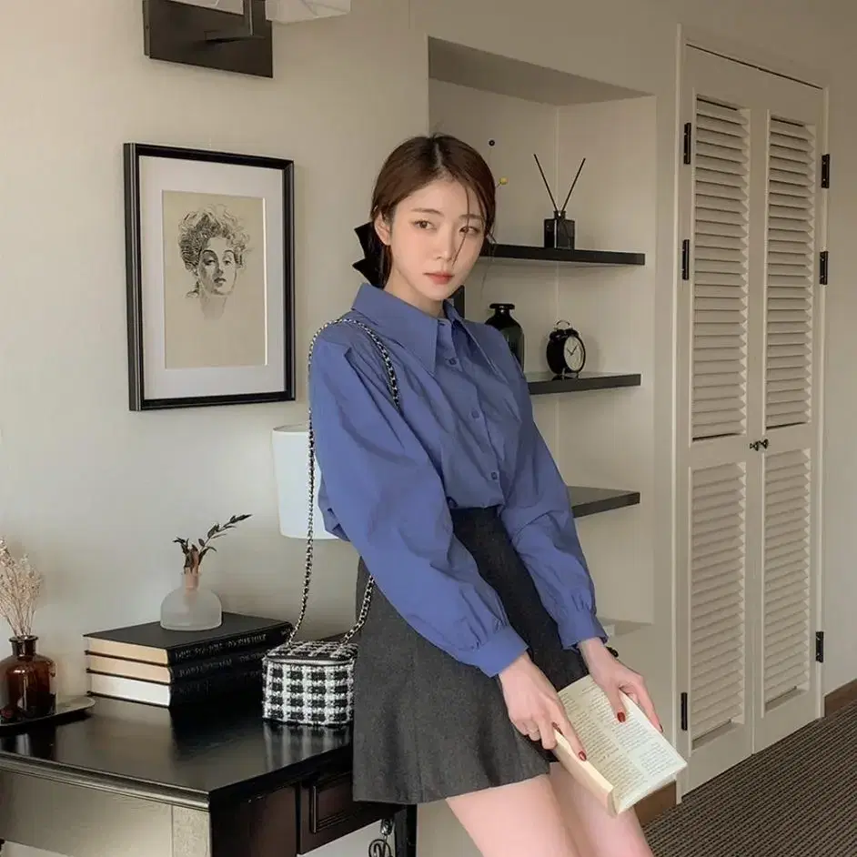 딥블루 빅카라 소매퍼프 셔츠