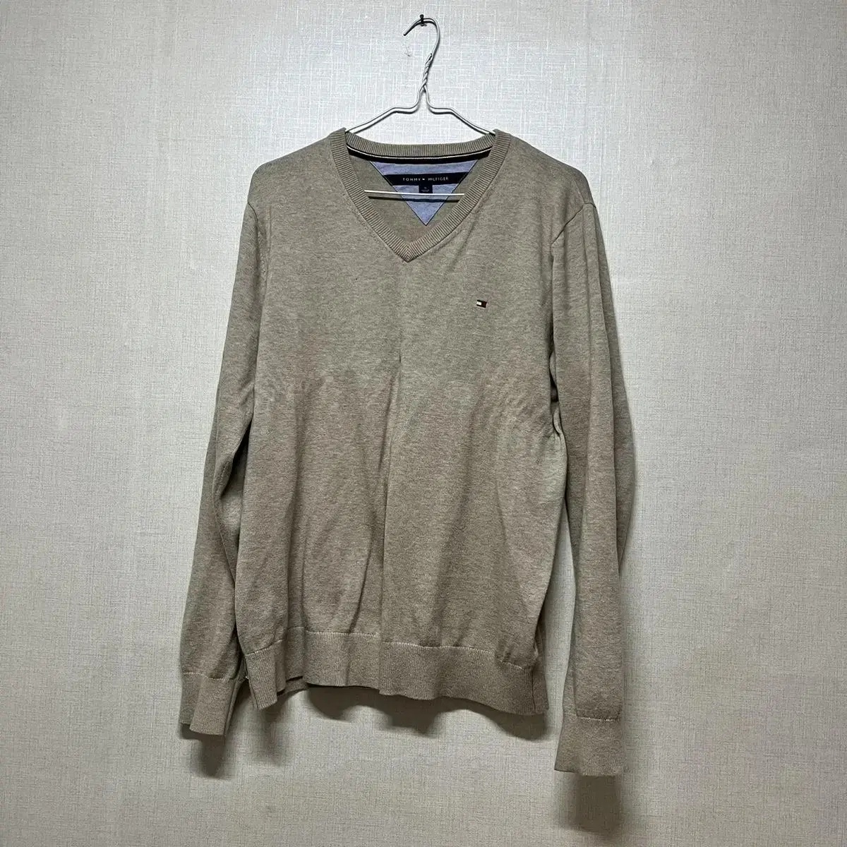 Tommy Hilfiger V-neck knit