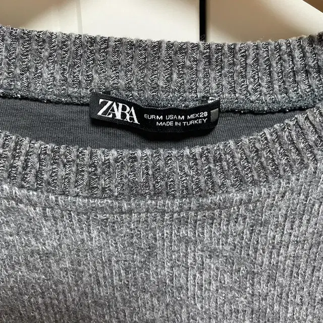 ZARA 크롭 니트 저렴하게 판매합니다!