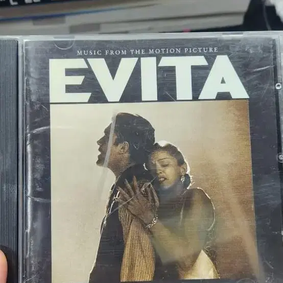 Evita cd 케이스 파손