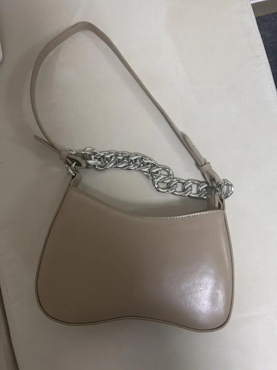 Chain Heart Shoulder Bag Bag Beige