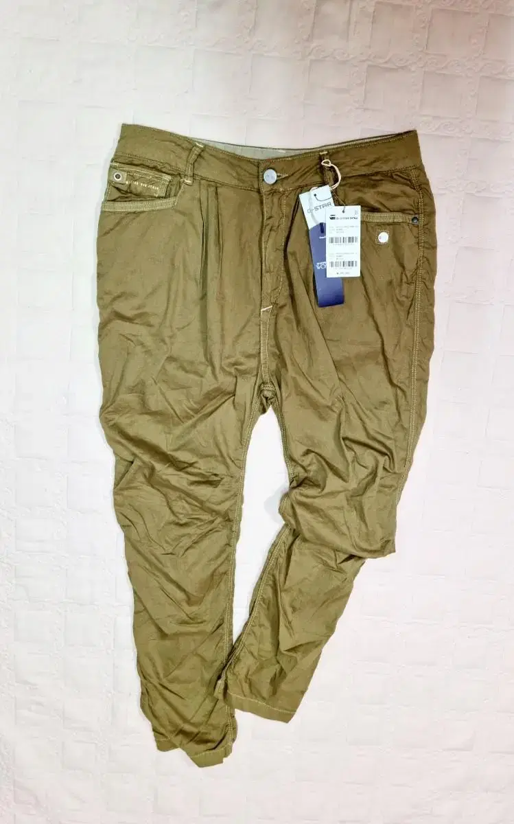 (28-30) Gistar Rowe