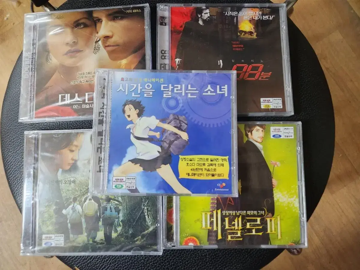 영화 vcd 새제품 5장 일괄(시간을 달리는 소녀, 페넬로피 외)