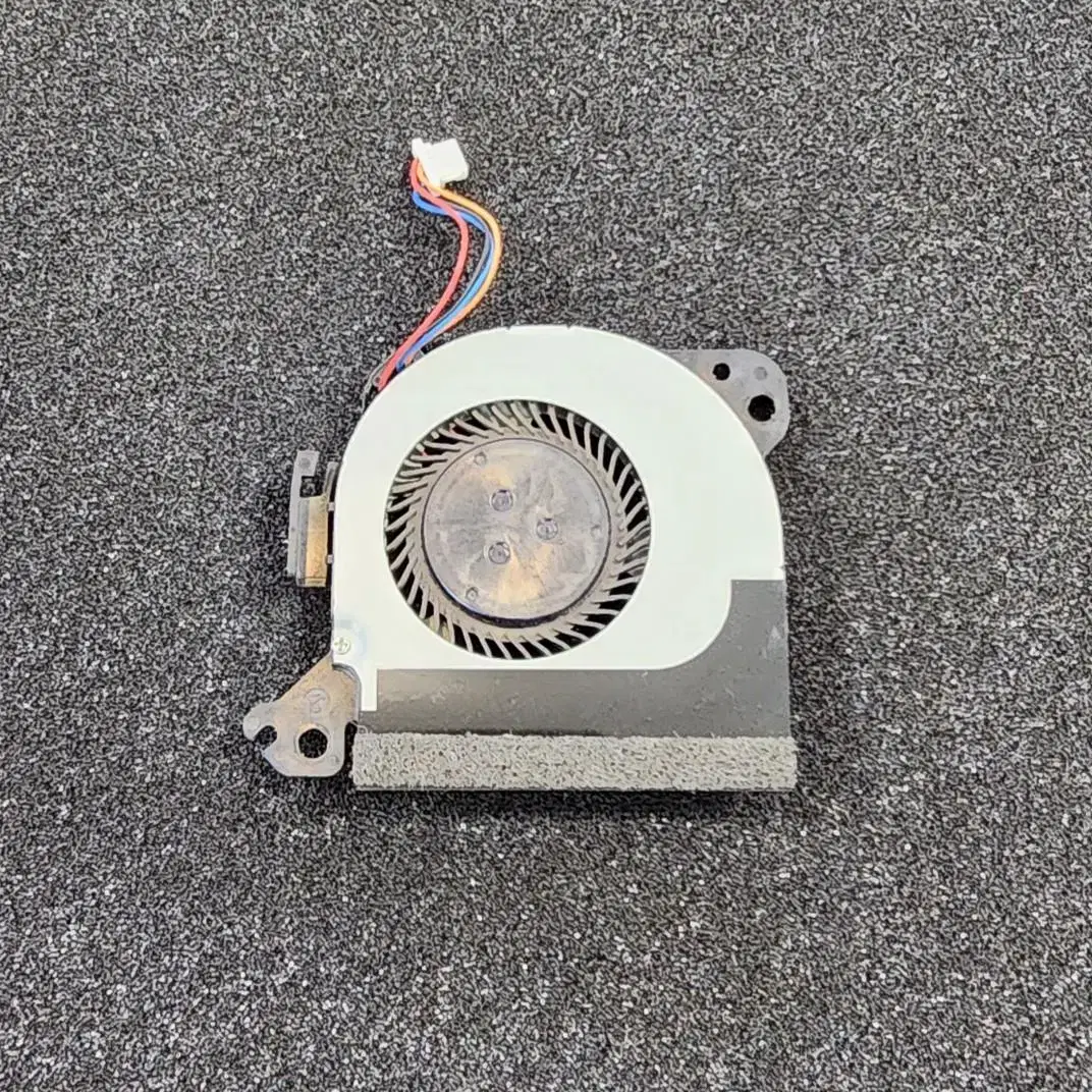 노트북 CPU cooler  C-153C DC5V 0.3A 도시바