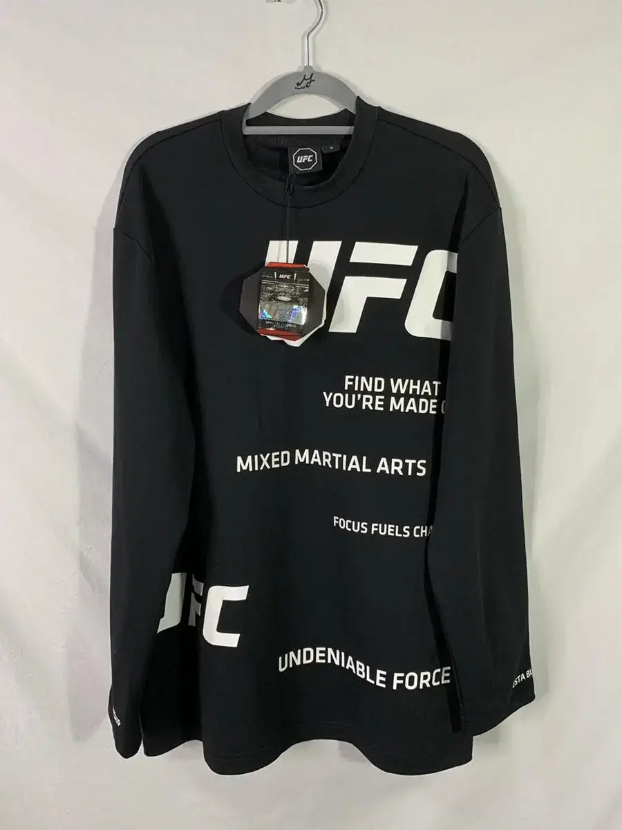 UFC New Arrivals Long Sleeve T-Shirt Shared M