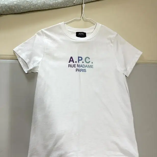 APC 반팔티 여성 m (거의새상품)