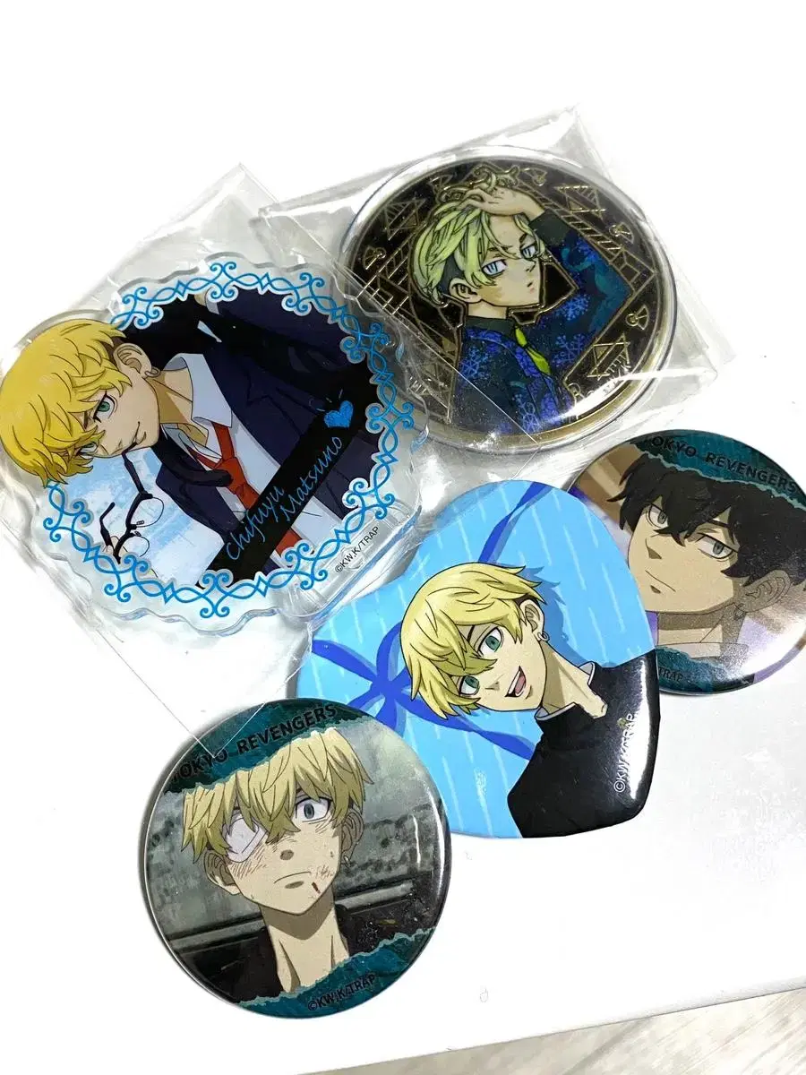 Toriben Chifuyu Can Badges in Bulk