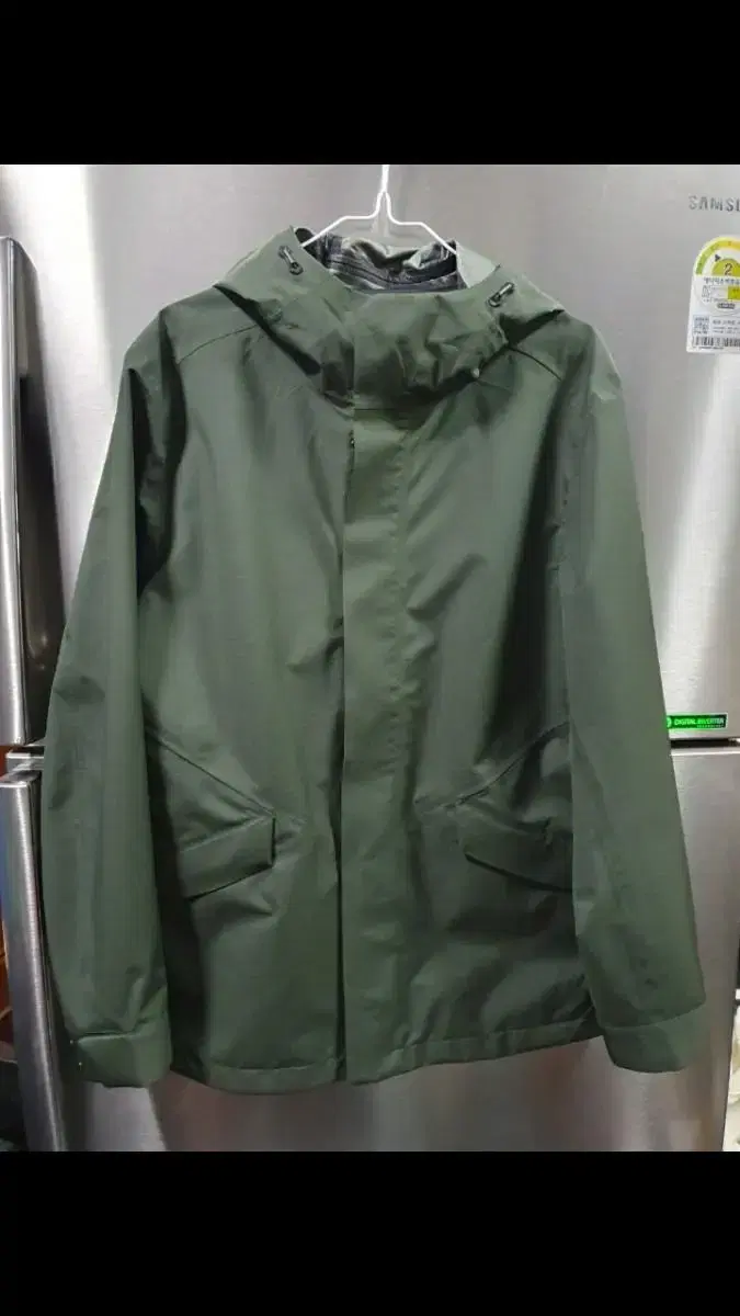 Genuine) Eddie Bauer Windbreaker