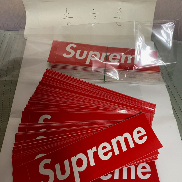 supreme box logo sticker.(Red) 100장 팝니다.