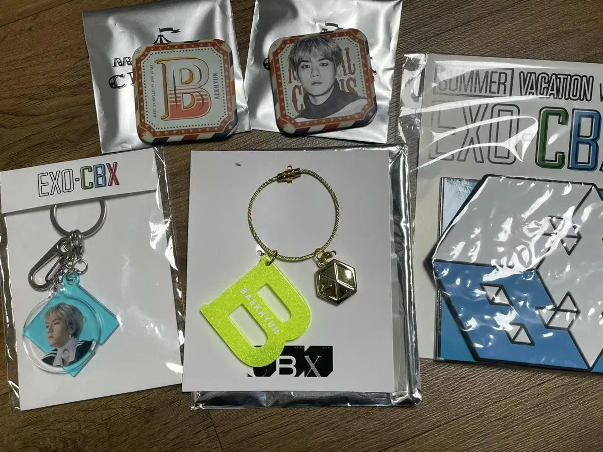 Bulk) baekhyun acrylic keyring Chen Baixi Coaster Japan Canbadge Exo