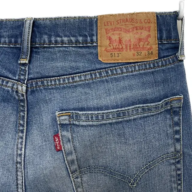 Levi's pants 513