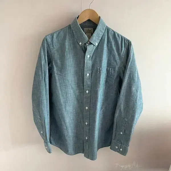 LL.Bean L.Elvin Casual Shirt 95 Light bloo Imported to the U.S.