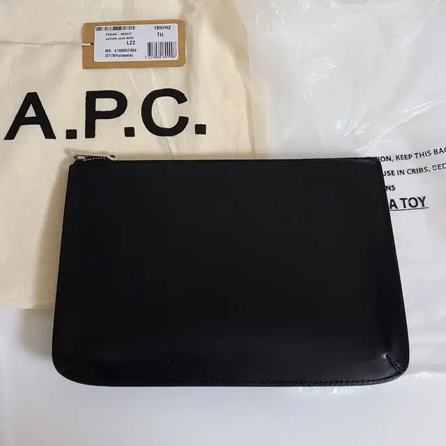 A.P.C 클러치백 풀세트 (새제품, 정품)