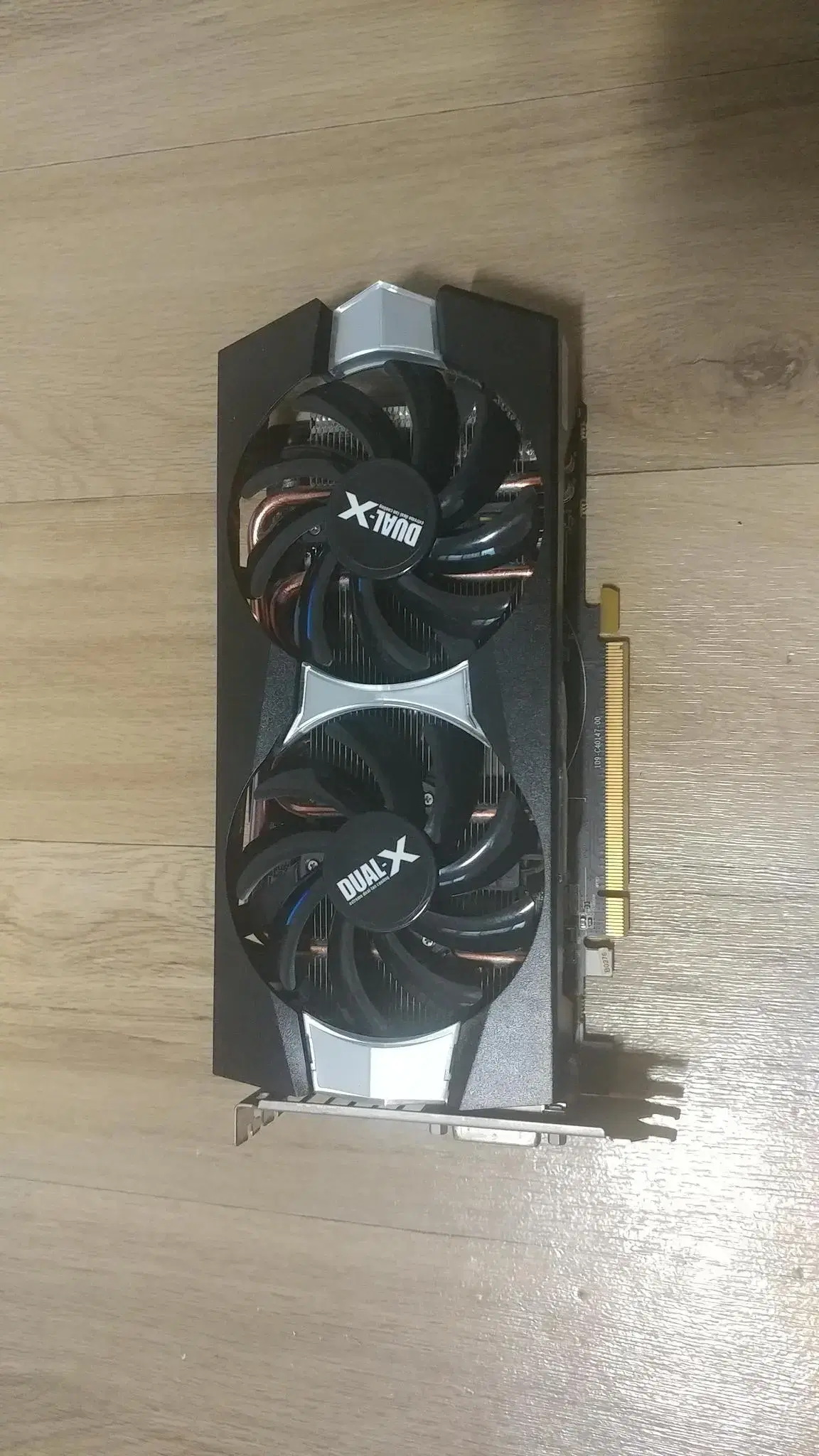 사파이어 라데온 R9 270X OC D5 2G Dual-X