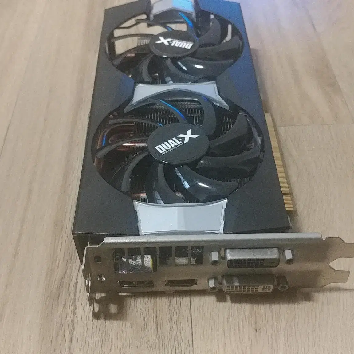 사파이어 라데온 R9 270X OC D5 2G Dual-X