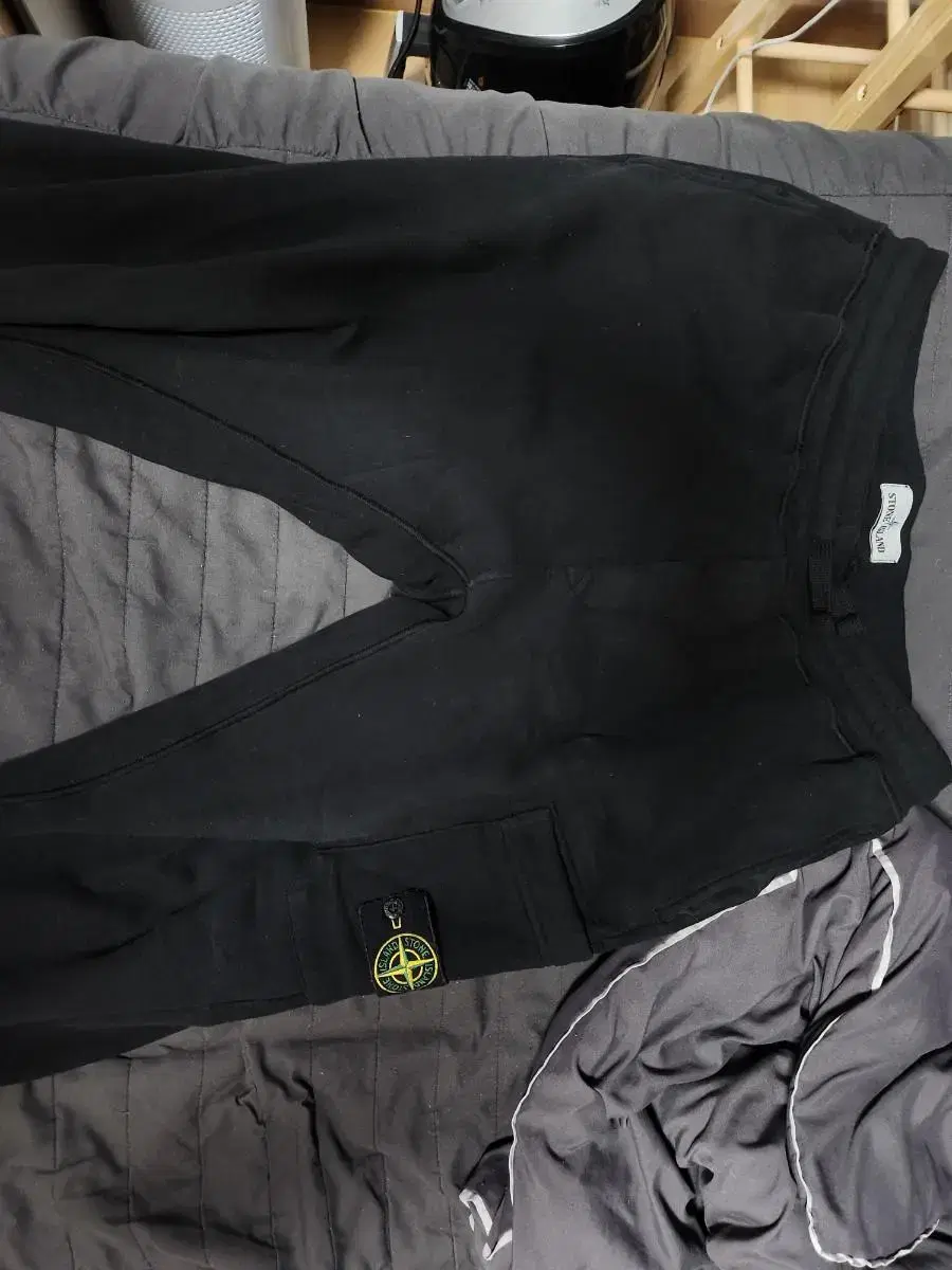 Stone Island Hooded Zip-up XL PantsL bulk sells