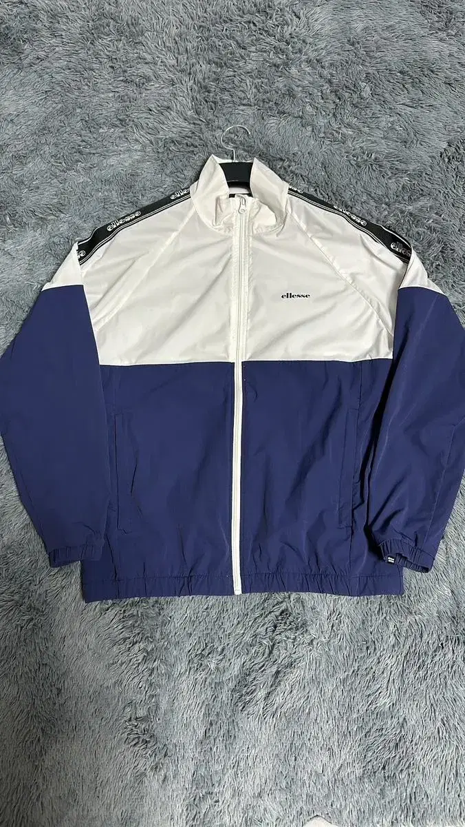 ellesse windbreak L