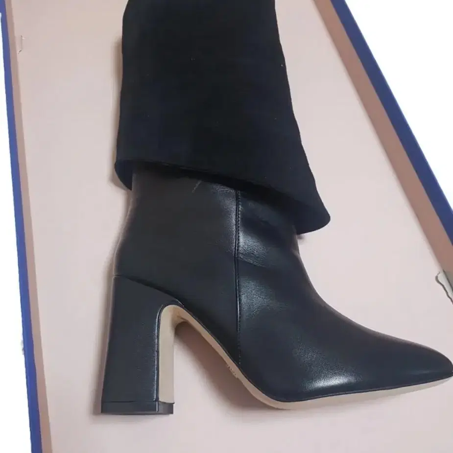 스튜어트 와이츠먼 부츠 90만원대 Stuart Weitzman