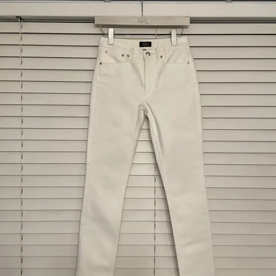 APC 아페쎄 high standard jeans - off white