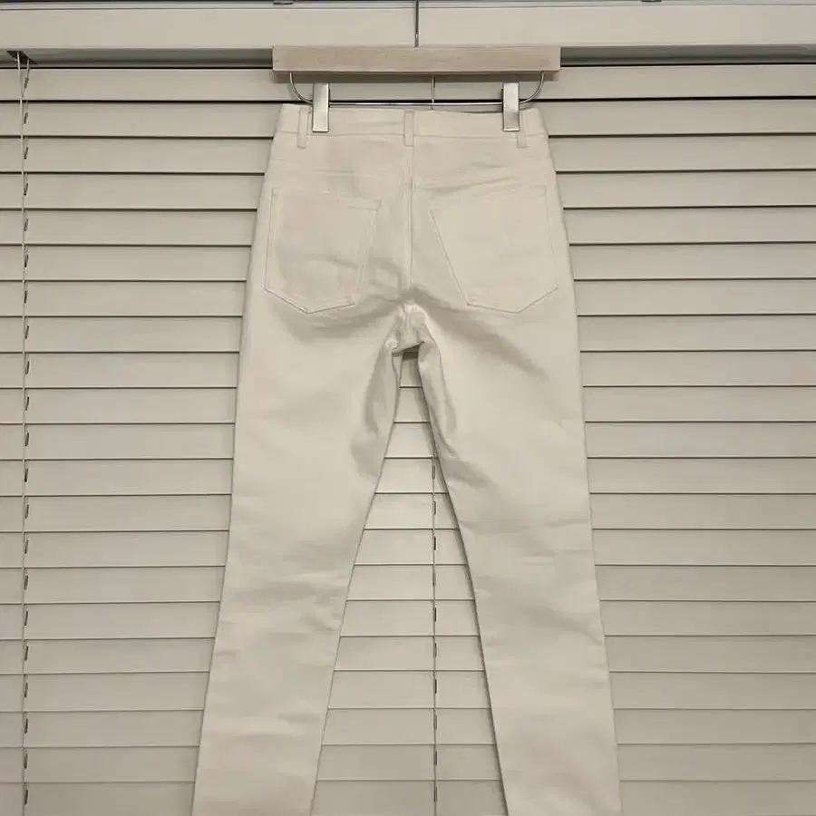 APC 아페쎄 high standard jeans - off white