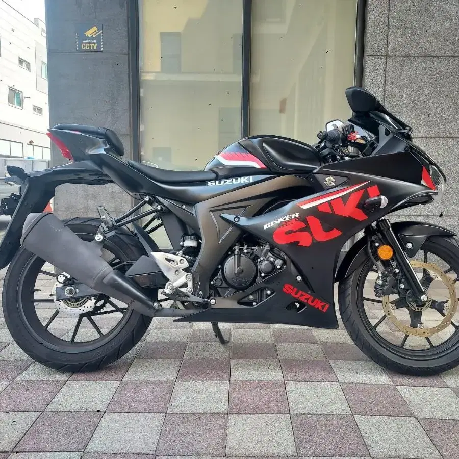 스즈키 GSX-R125 19년형 카울튜닝 차량 판매합니다 gsxr125