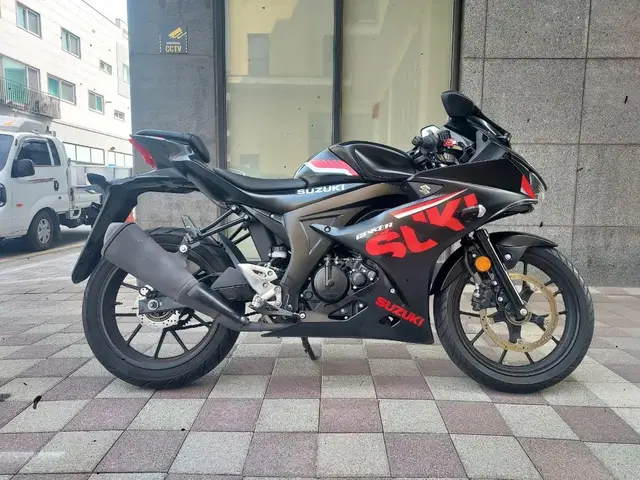 스즈키 GSX-R125 19년형 카울튜닝 차량 판매합니다 gsxr125