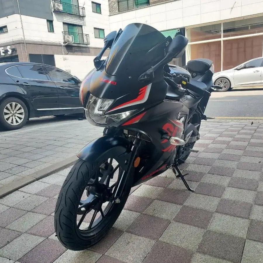 스즈키 GSX-R125 19년형 카울튜닝 차량 판매합니다 gsxr125