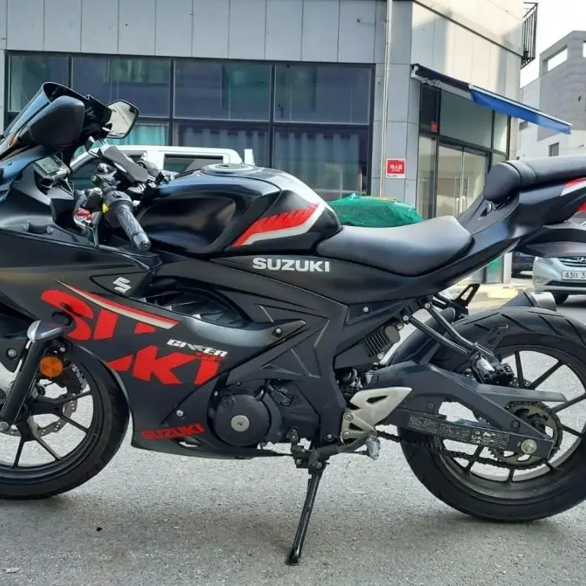 스즈키 GSX-R125 19년형 카울튜닝 차량 판매합니다 gsxr125