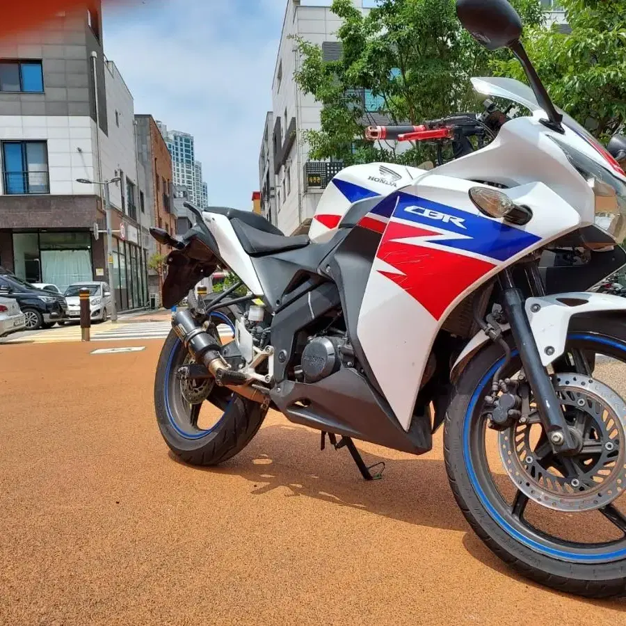 혼다 CBR125 건담 SC머플러 차량 판매중 cbr125