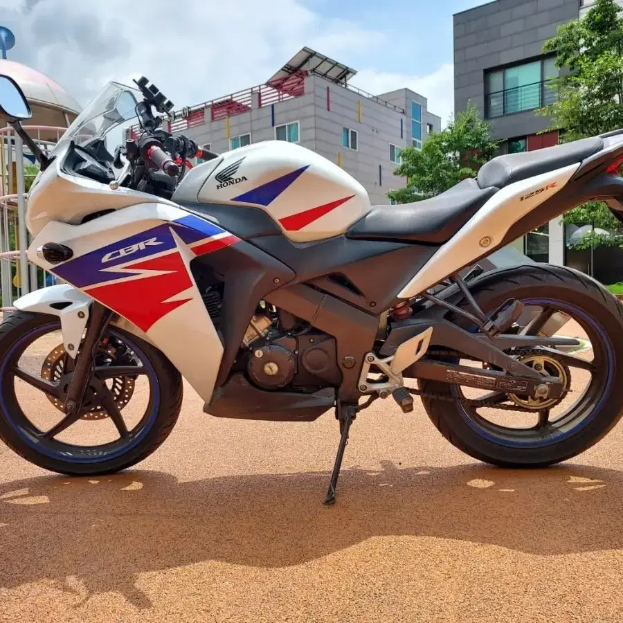 혼다 CBR125 건담 SC머플러 차량 판매중 cbr125