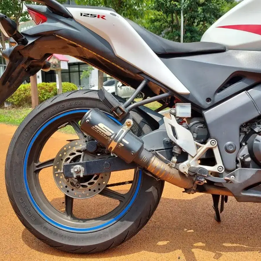 혼다 CBR125 건담 SC머플러 차량 판매중 cbr125