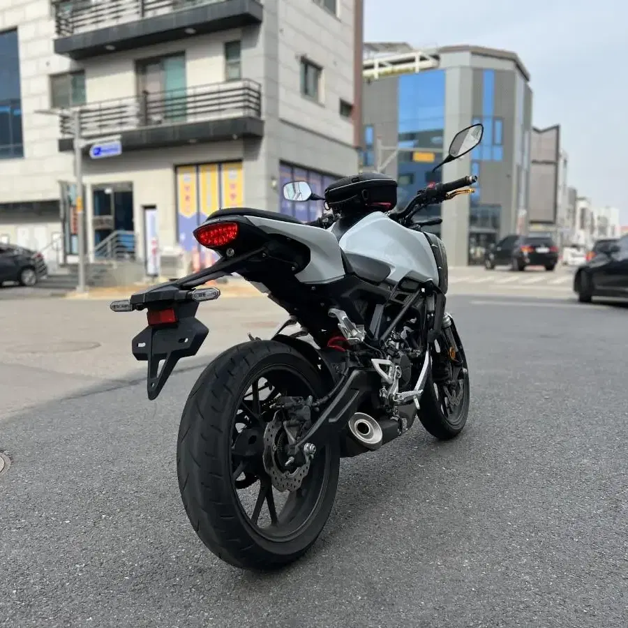 혼다 CB125r 18년식 화이트차량 판매중 cb125r