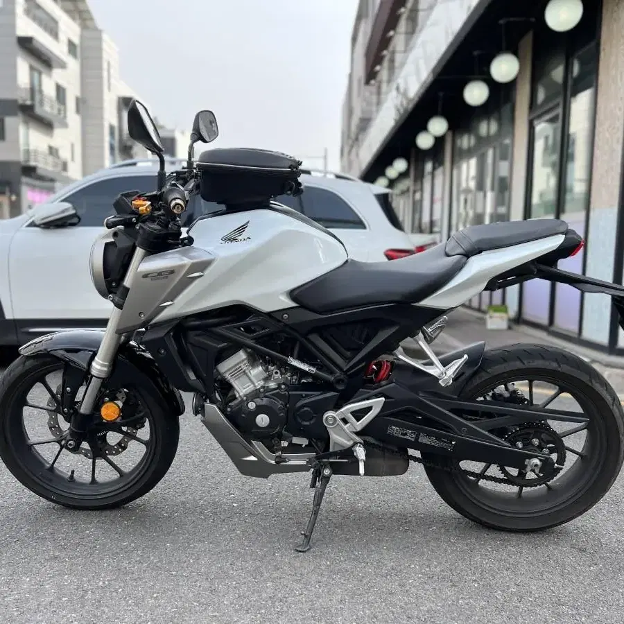 혼다 CB125r 18년식 화이트차량 판매중 cb125r