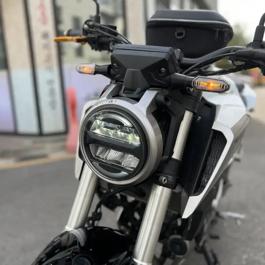 혼다 CB125r 18년식 화이트차량 판매중 cb125r