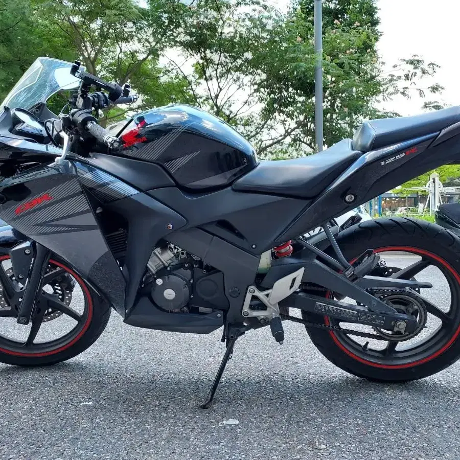 혼다 CBR125 17년식 순정차량 판매중 cbr125