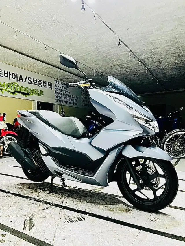 ( 혼다 ) PCX 125 ABS 21년식 짦은키로수 부산울산대구창원서울