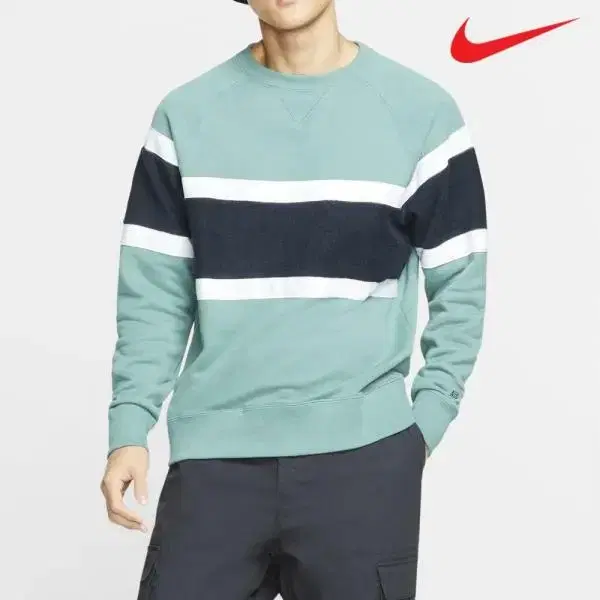 Nike SB Crew Neck Top