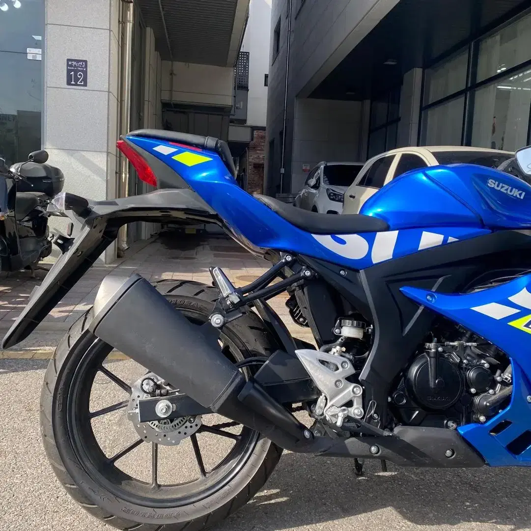 스즈키 GSX-R125 23년식 신차급 2천KM 차량 판매중. gsxr