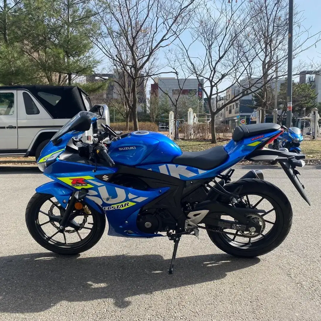 스즈키 GSX-R125 23년식 신차급 2천KM 차량 판매중. gsxr