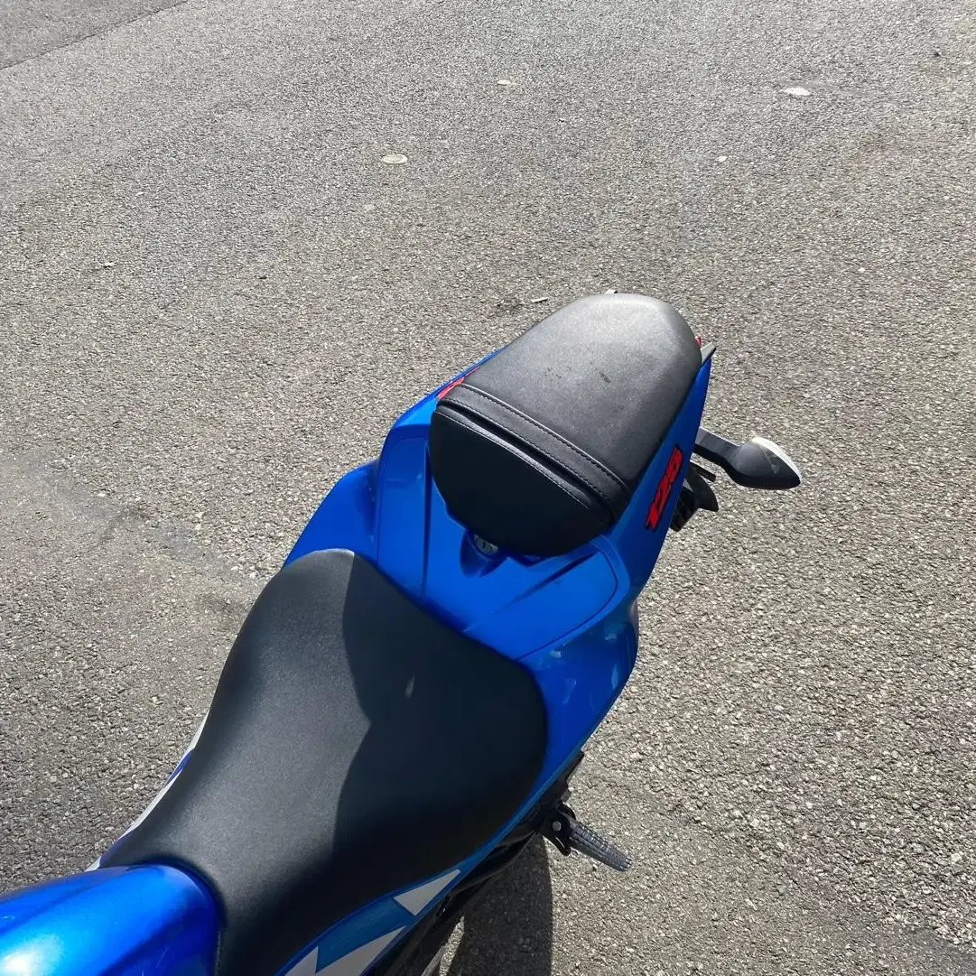 스즈키 GSX-R125 23년식 신차급 2천KM 차량 판매중. gsxr