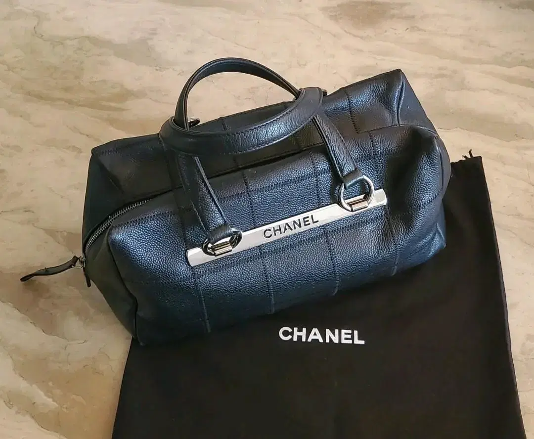 Genuine Chanel CHANE Caviar Doctor Bag