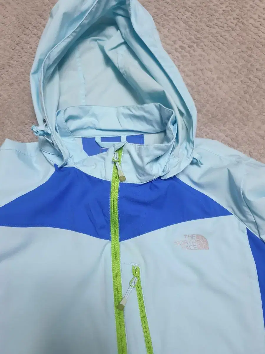 The North Face Windbreaker Women's 100 (XXL)