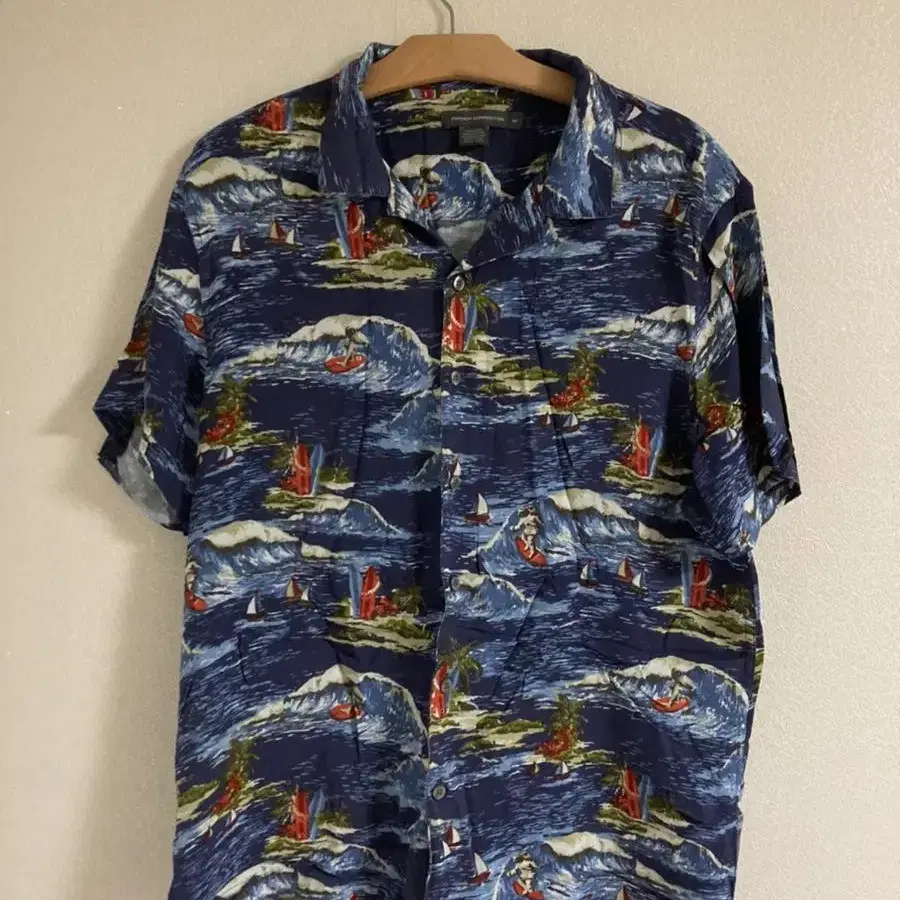 french connection surf print shirt M