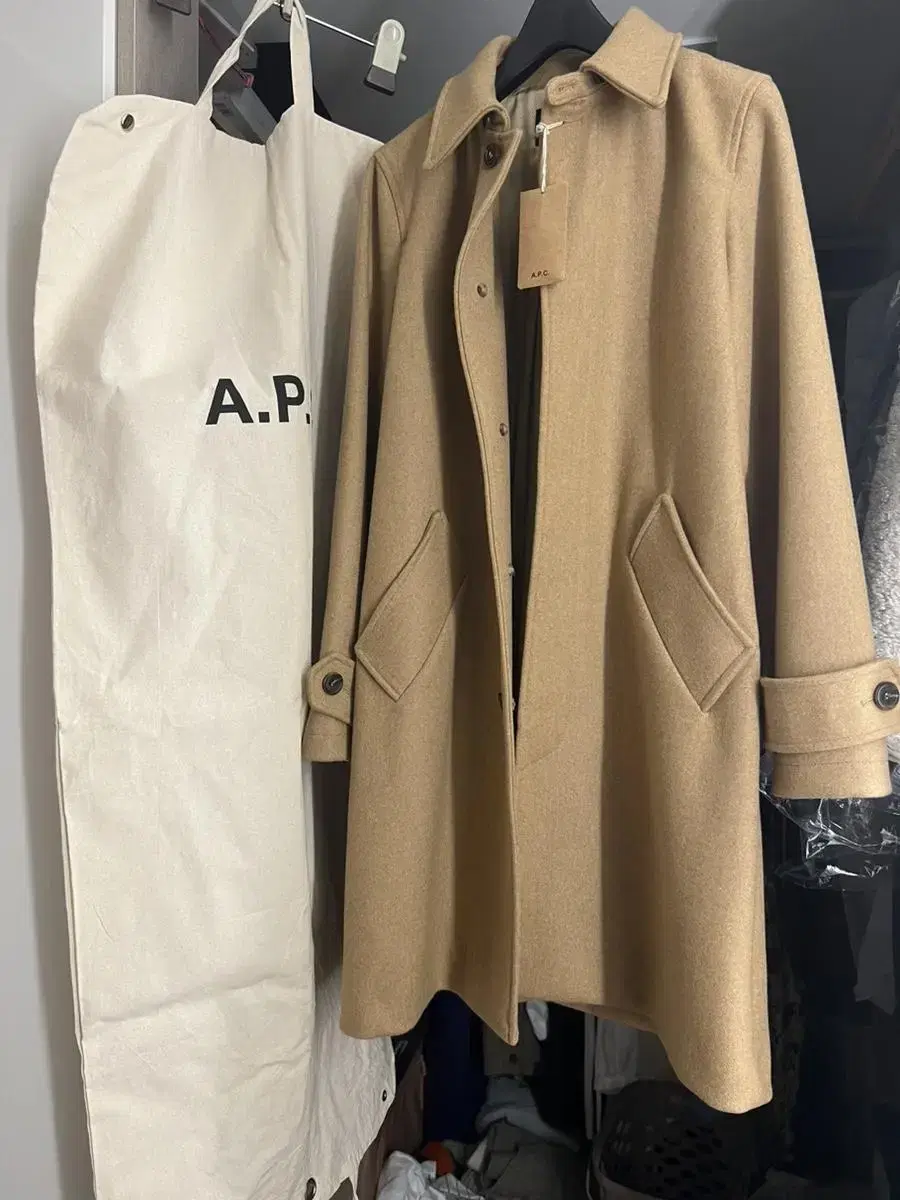 A.P.C. 아페쎄 코트