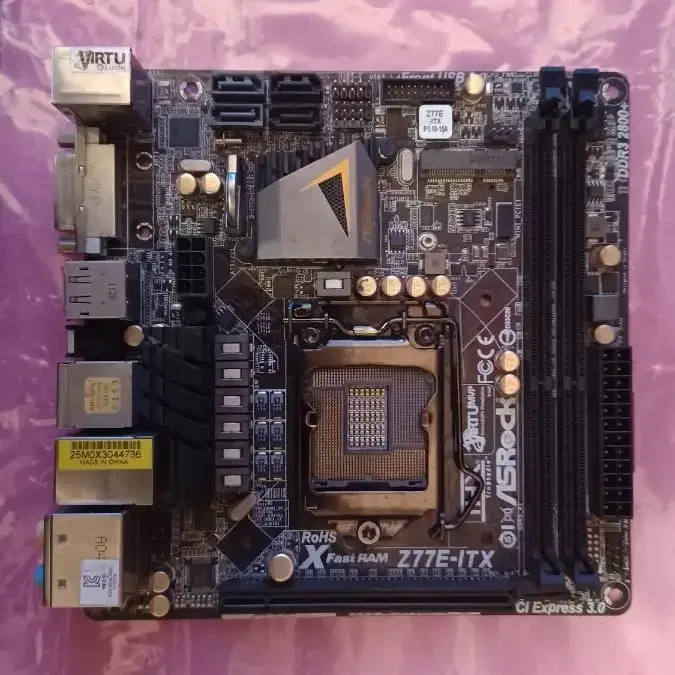 ASRock Z77E-ITX (1155소켓/Z77칩셋)