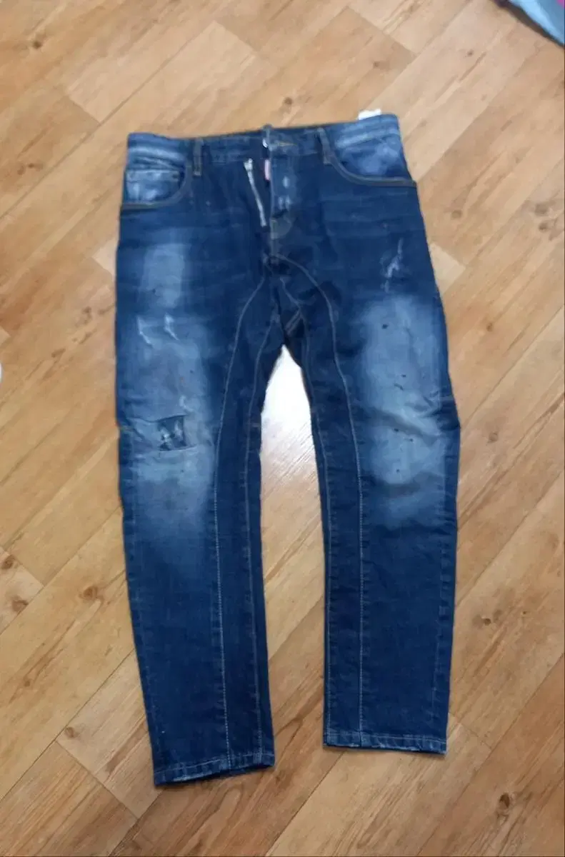 Men's Dsquared2 Jeans (46:32~33 inches)