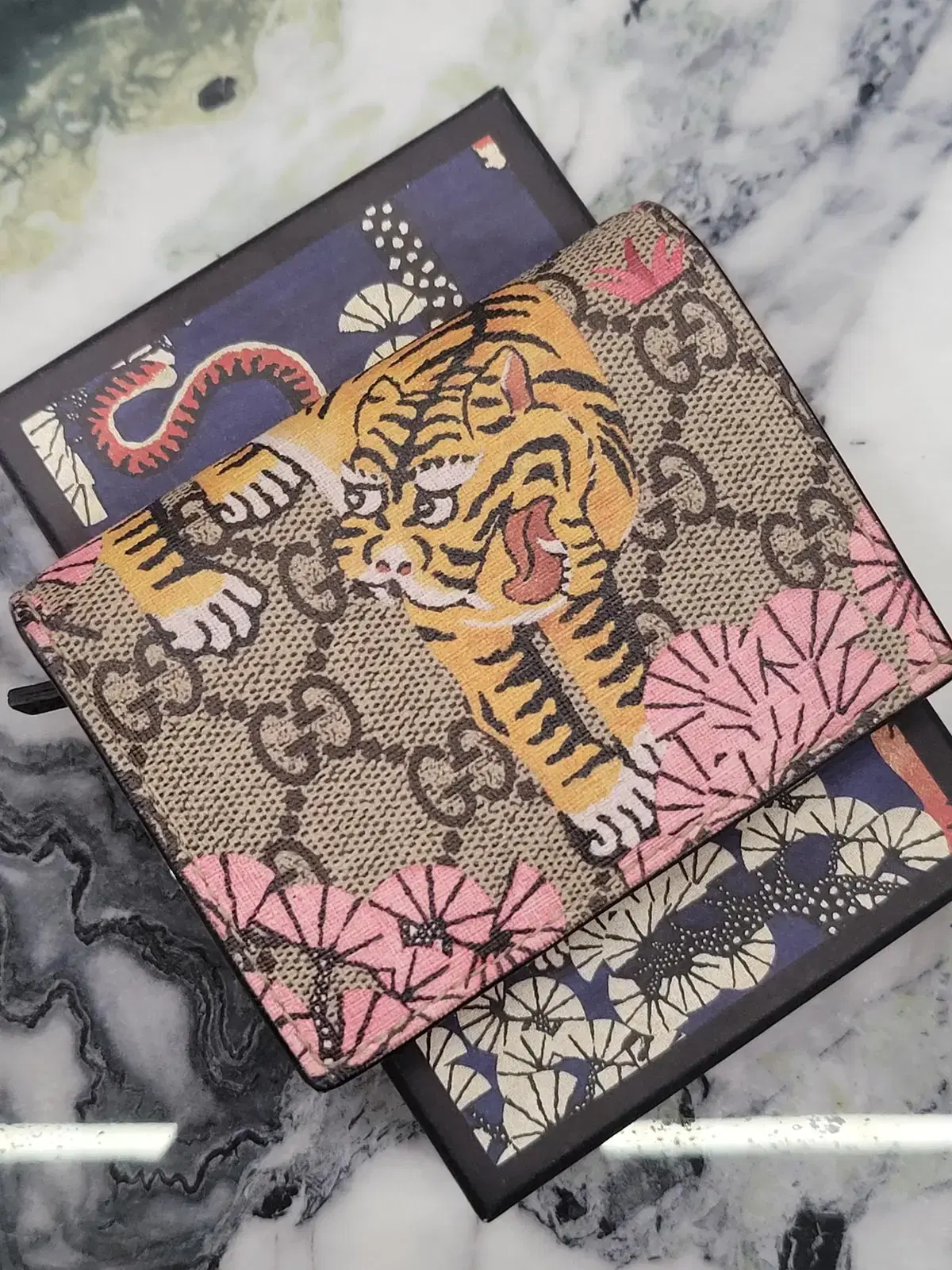 [OneSize] Gucci Bengal Tiger limited edition Wallet S+ Full Configuration