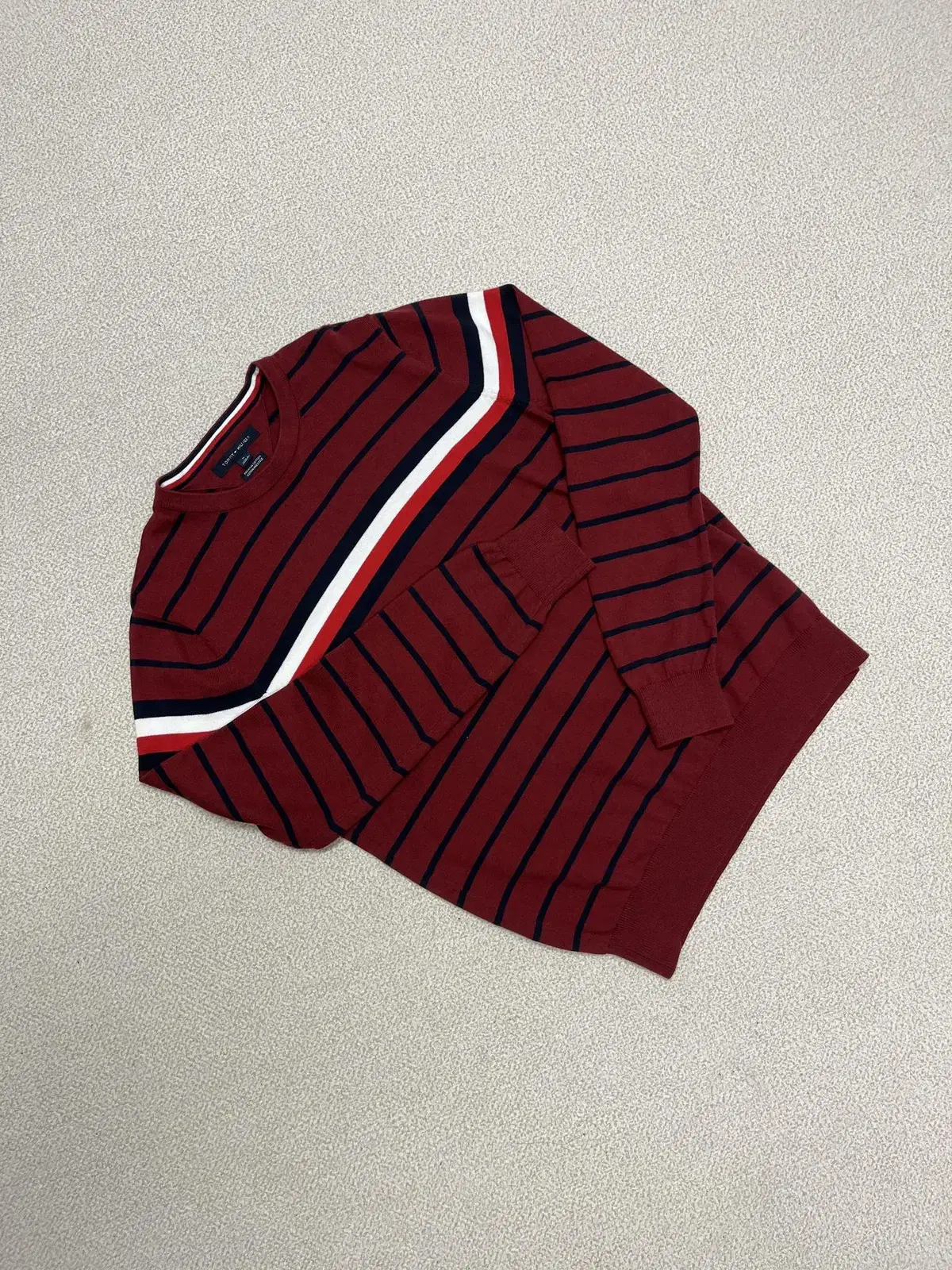 tommy knit