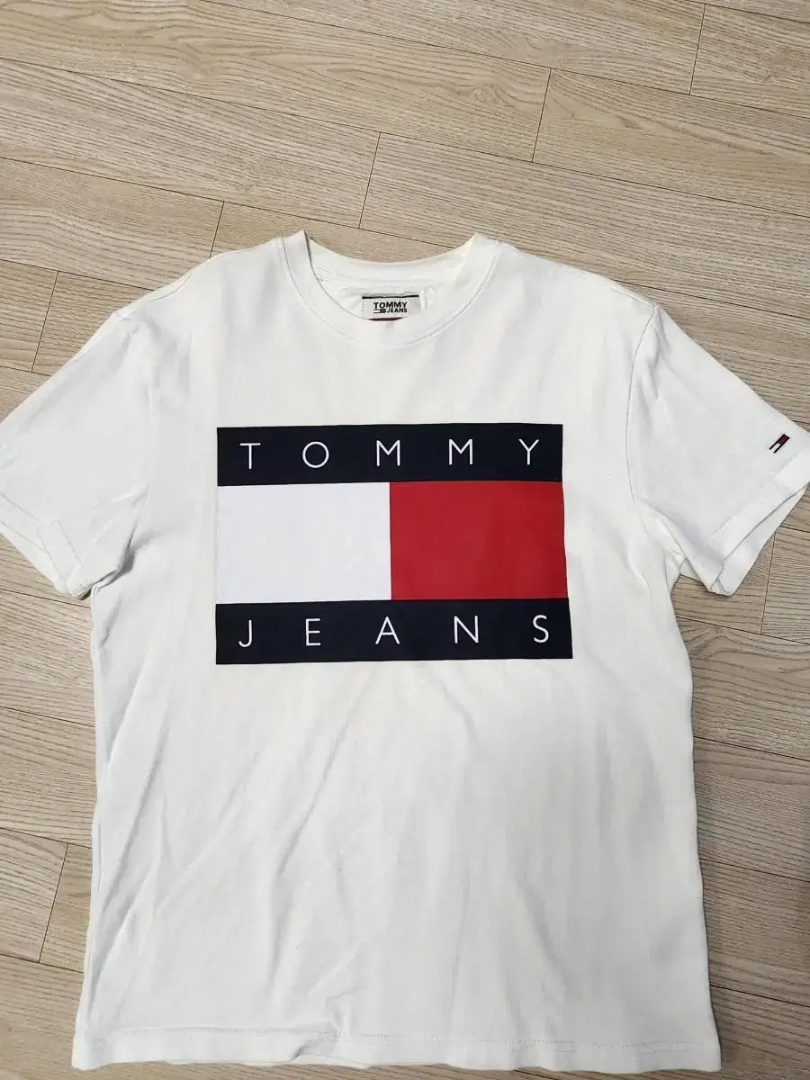 Tommy unisex limited edition logo vahn short sleeve t-shirt