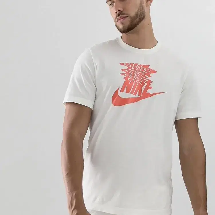 Nike print T-shirts in white